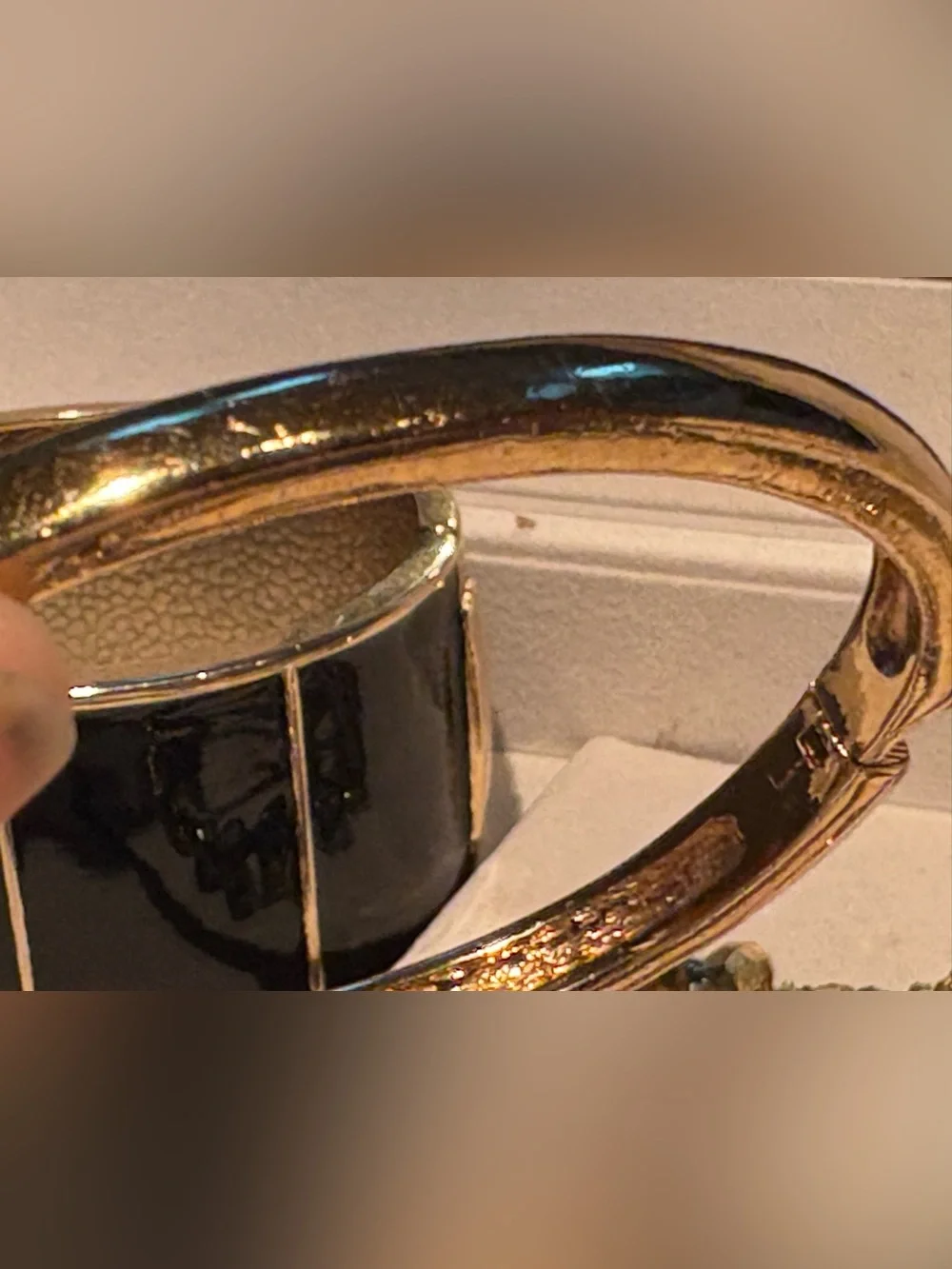 Vintage Roman Gold Crystal Rhinestone Hinged Bangle Bracelet 2 3/8” Gorgeous